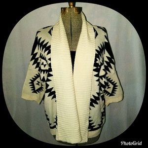 Banana Open Cardigan Cream Black Sweater